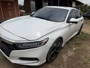 Honda Accord 2018 White