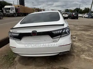 Honda Accord 2018 White