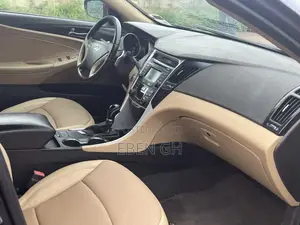 Hyundai Sonata Limited 2.0T Sedan (2.0L 4cyl 6A) 2013 Gray