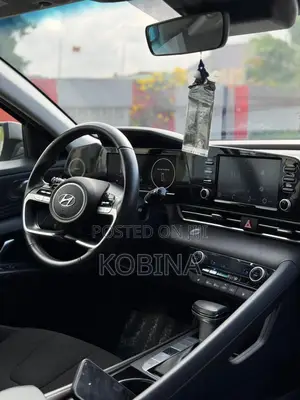 Hyundai Elantra SEL 2021 Gray