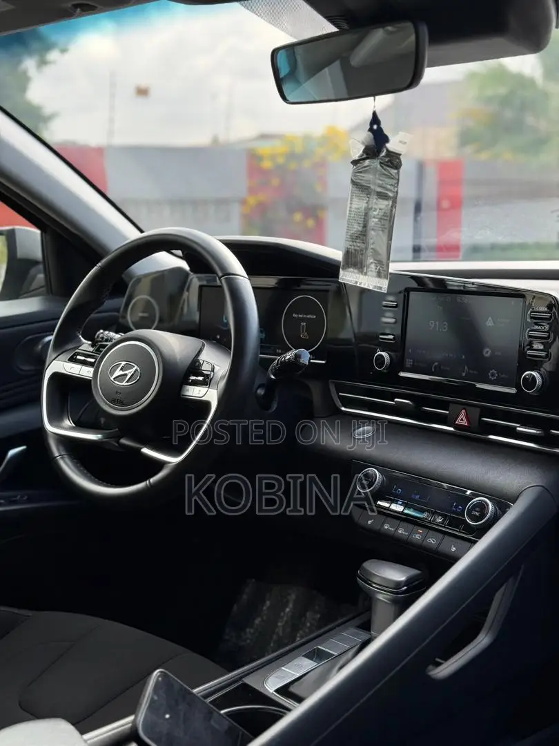 Hyundai Elantra SEL 2021 Gray