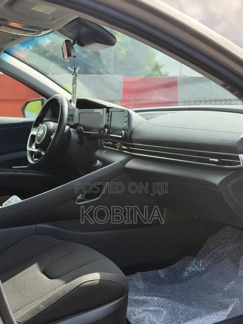 Hyundai Elantra SEL 2021 Gray