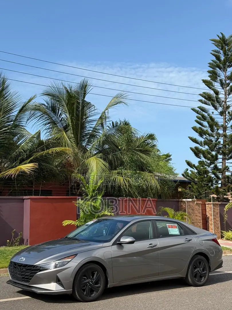 Hyundai Elantra SEL 2021 Gray