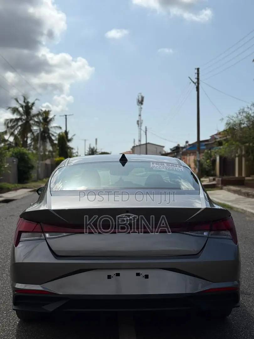 Hyundai Elantra SEL 2021 Gray