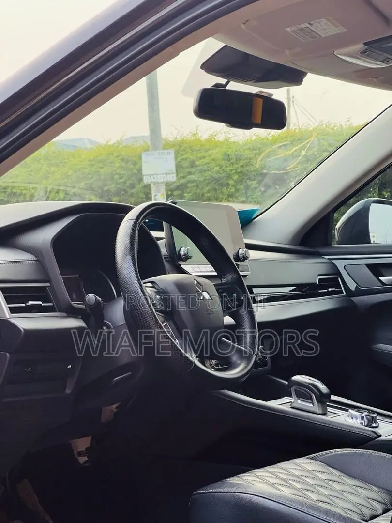 Mitsubishi Outlander SEL 2022 Black