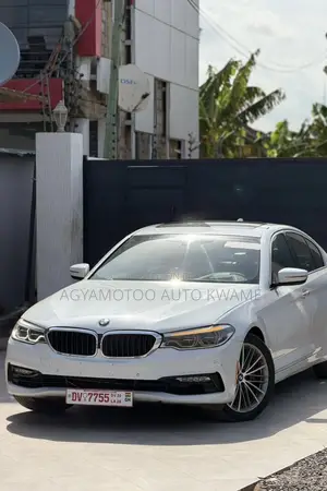 BMW 330i 2019 White