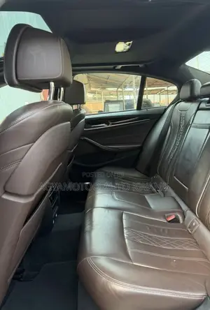 BMW 330i 2019 White