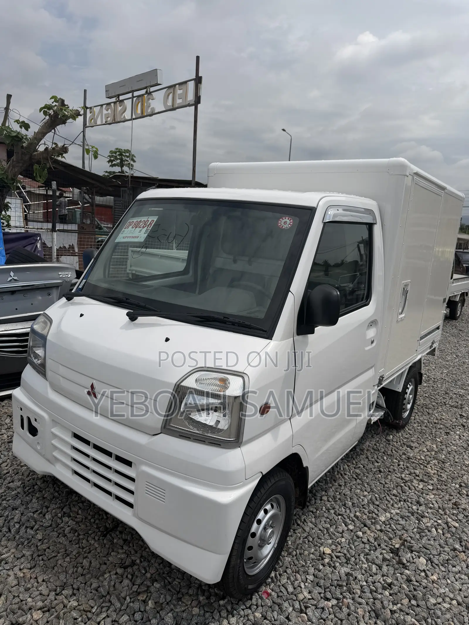 Mitsubishi Mini Truck