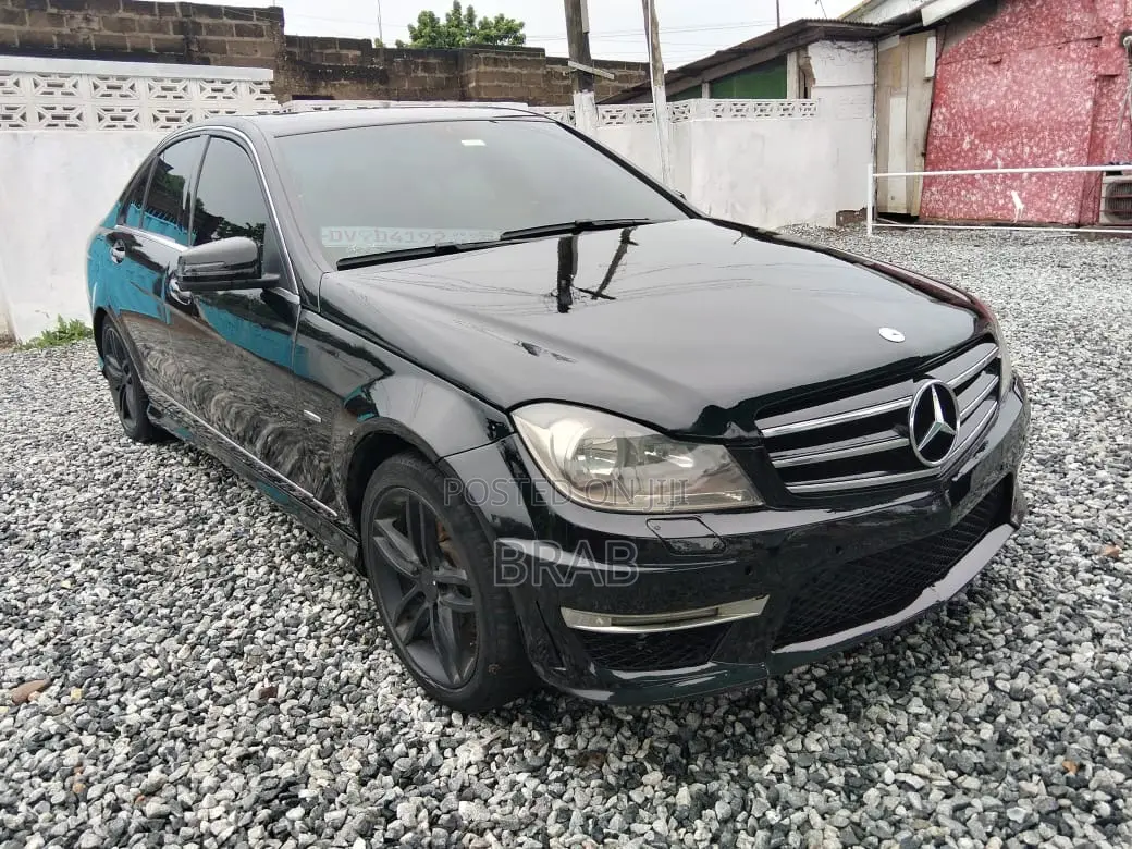 Mercedes-Benz C250 2013 Black