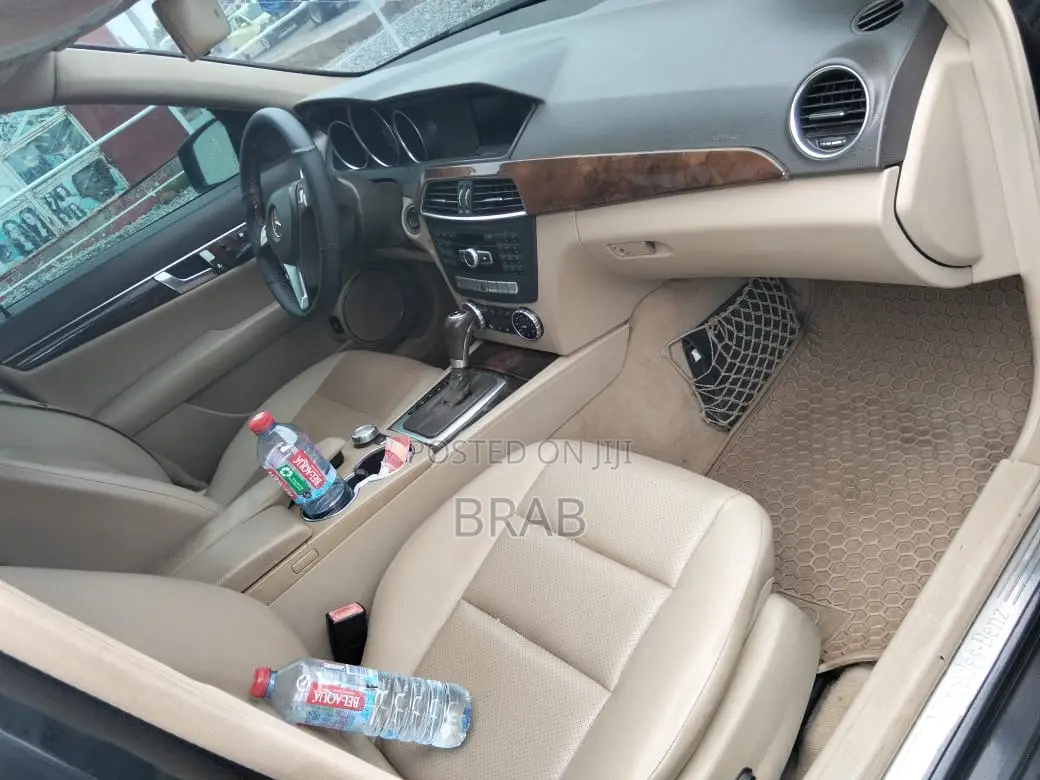 Mercedes-Benz C250 2013 Black