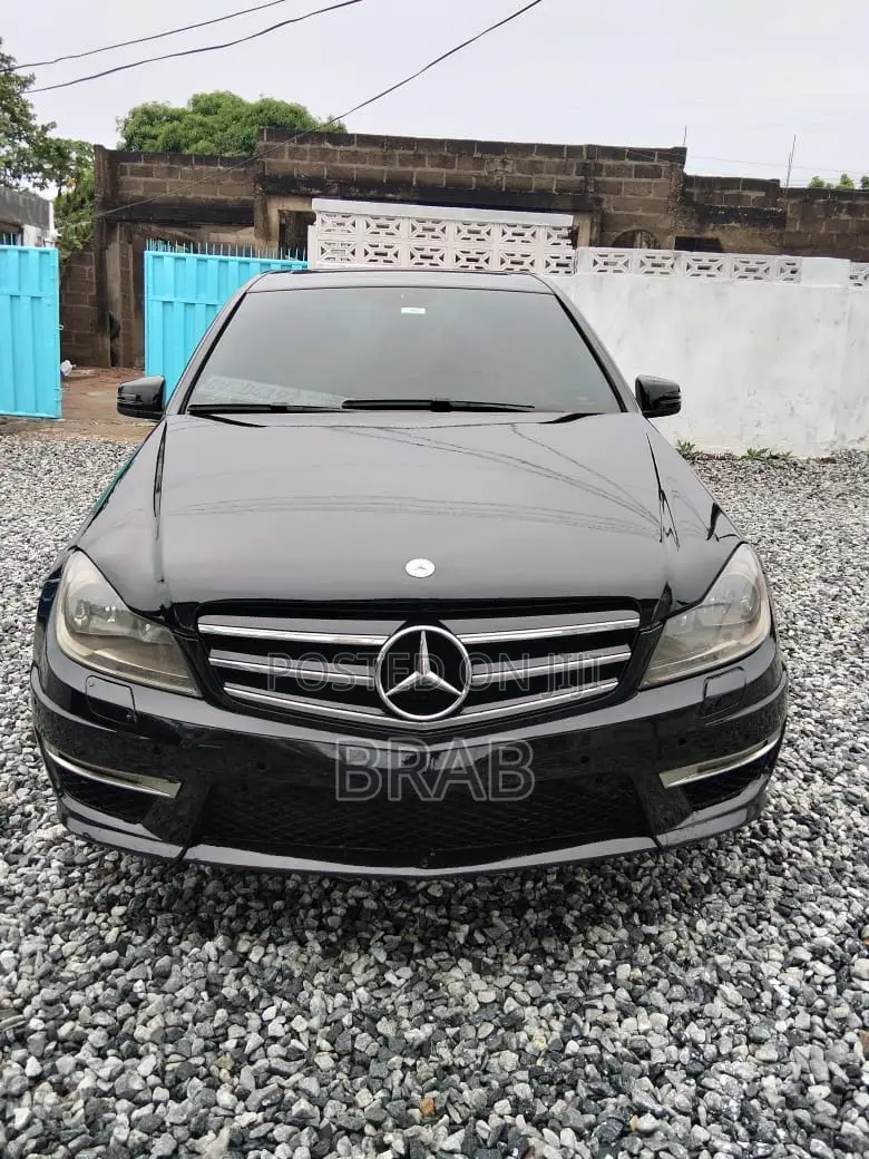 Mercedes-Benz C250 2013 Black