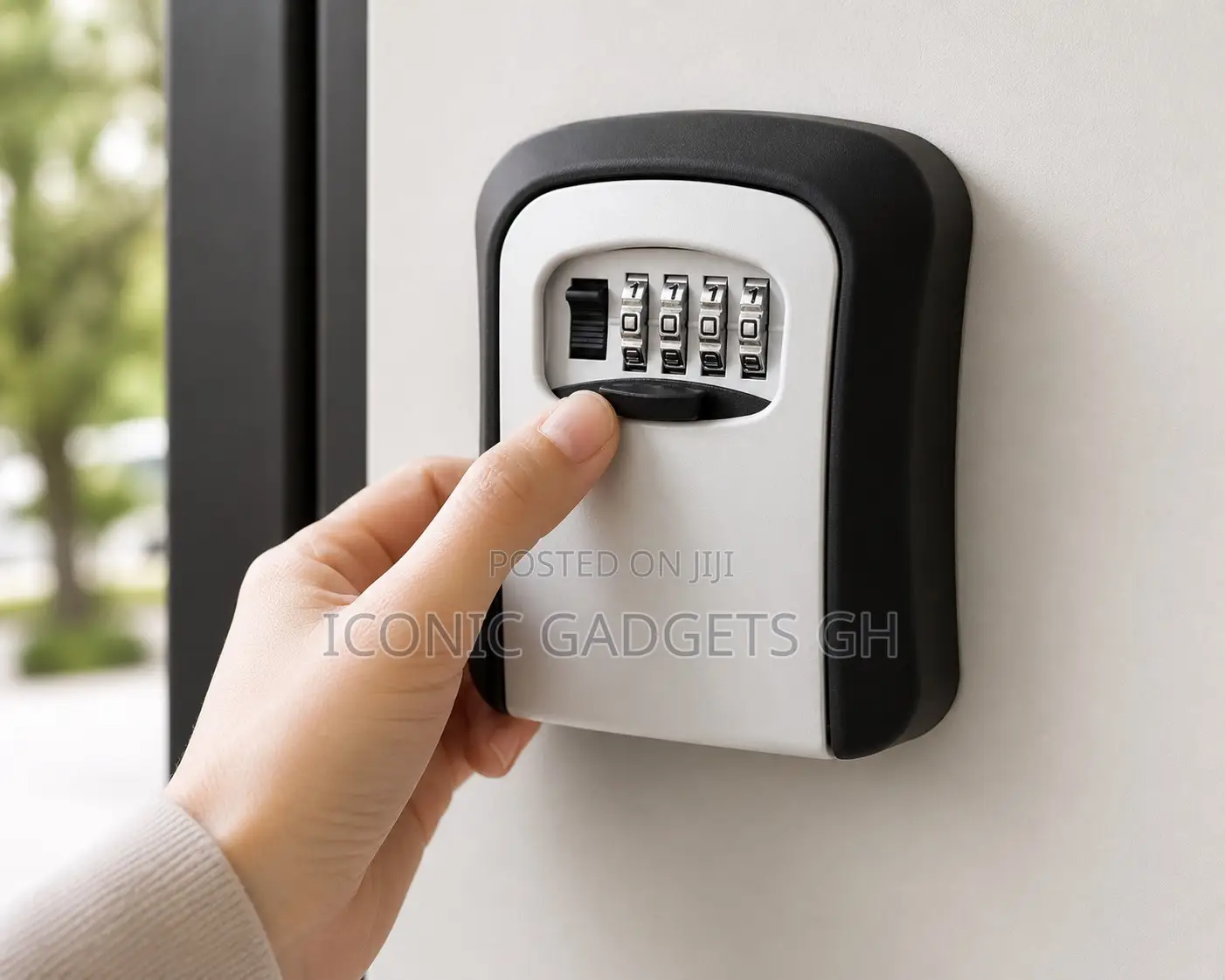 Wall-mount 4-digit Combination Key Lock Box
