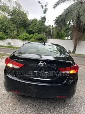 Hyundai Elantra SE Coupe FWD (1.8L 4cyl 6A) 2013 Black