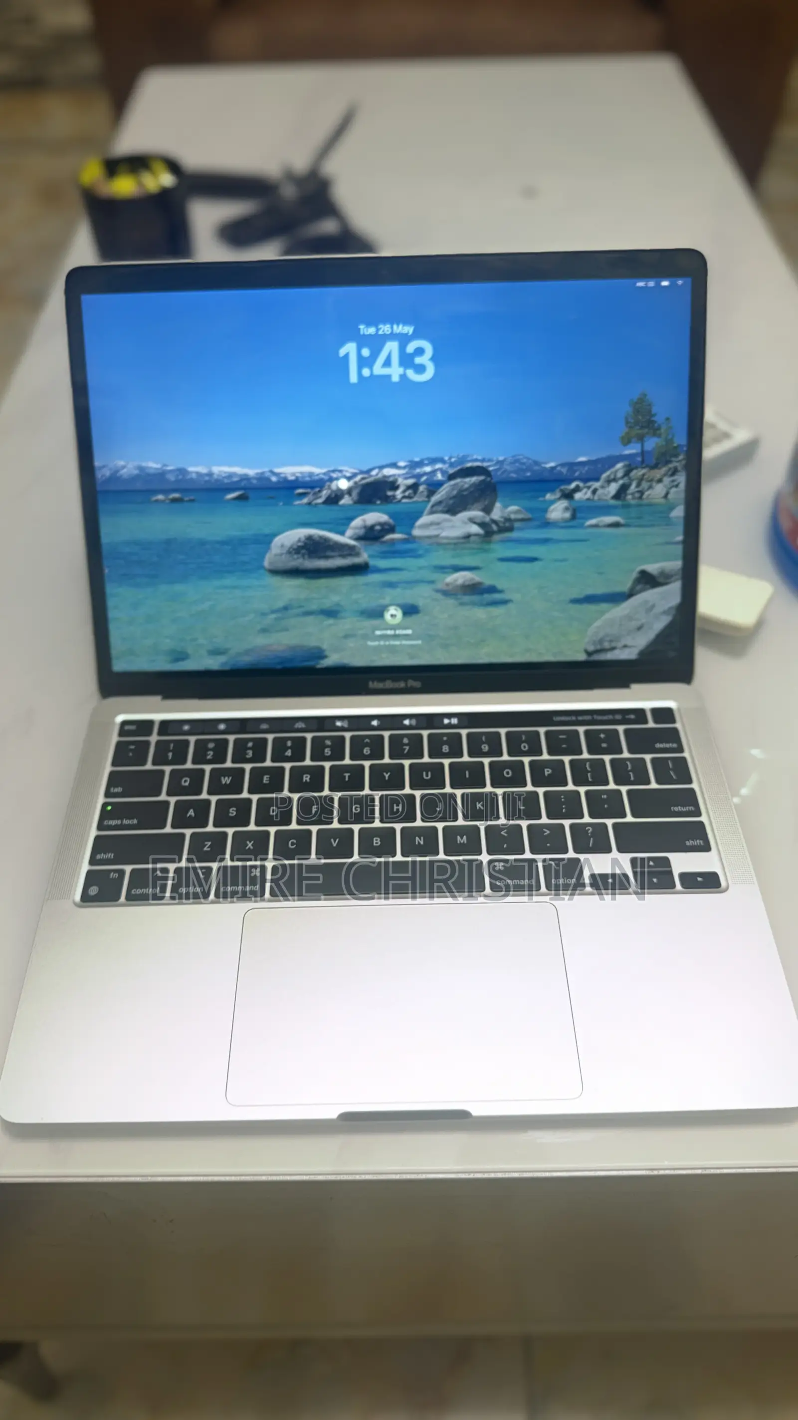 Laptop Apple MacBook Pro 2022 M2 16GB Apple M2 SSD 256GB
