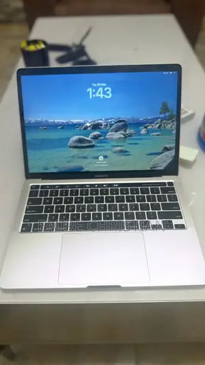 Laptop Apple MacBook Pro 2022 M2 16GB Apple M2 SSD 256GB