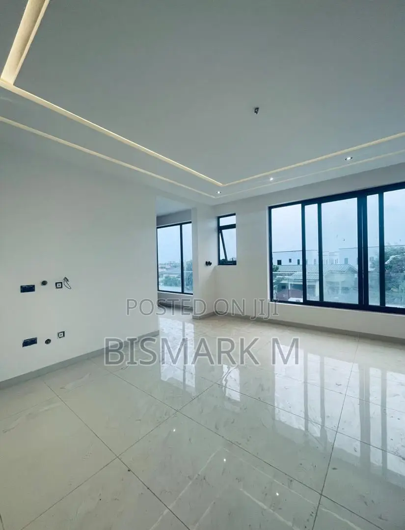 4bdrm House in School Junction, Ashaley Botwe for sale