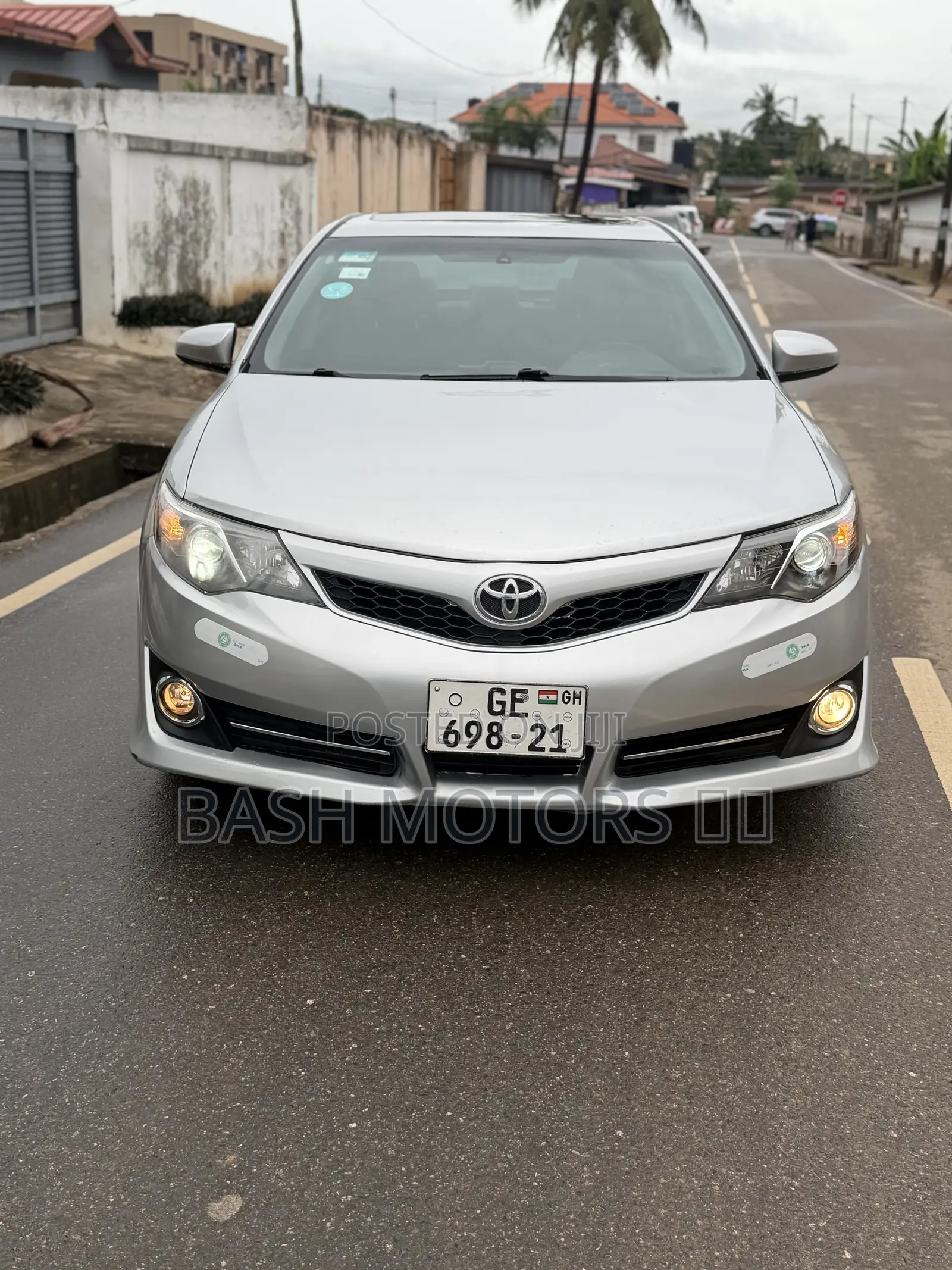Toyota Camry SE 4dr Sedan (2.5L 4cyl 6A) 2014 Silver