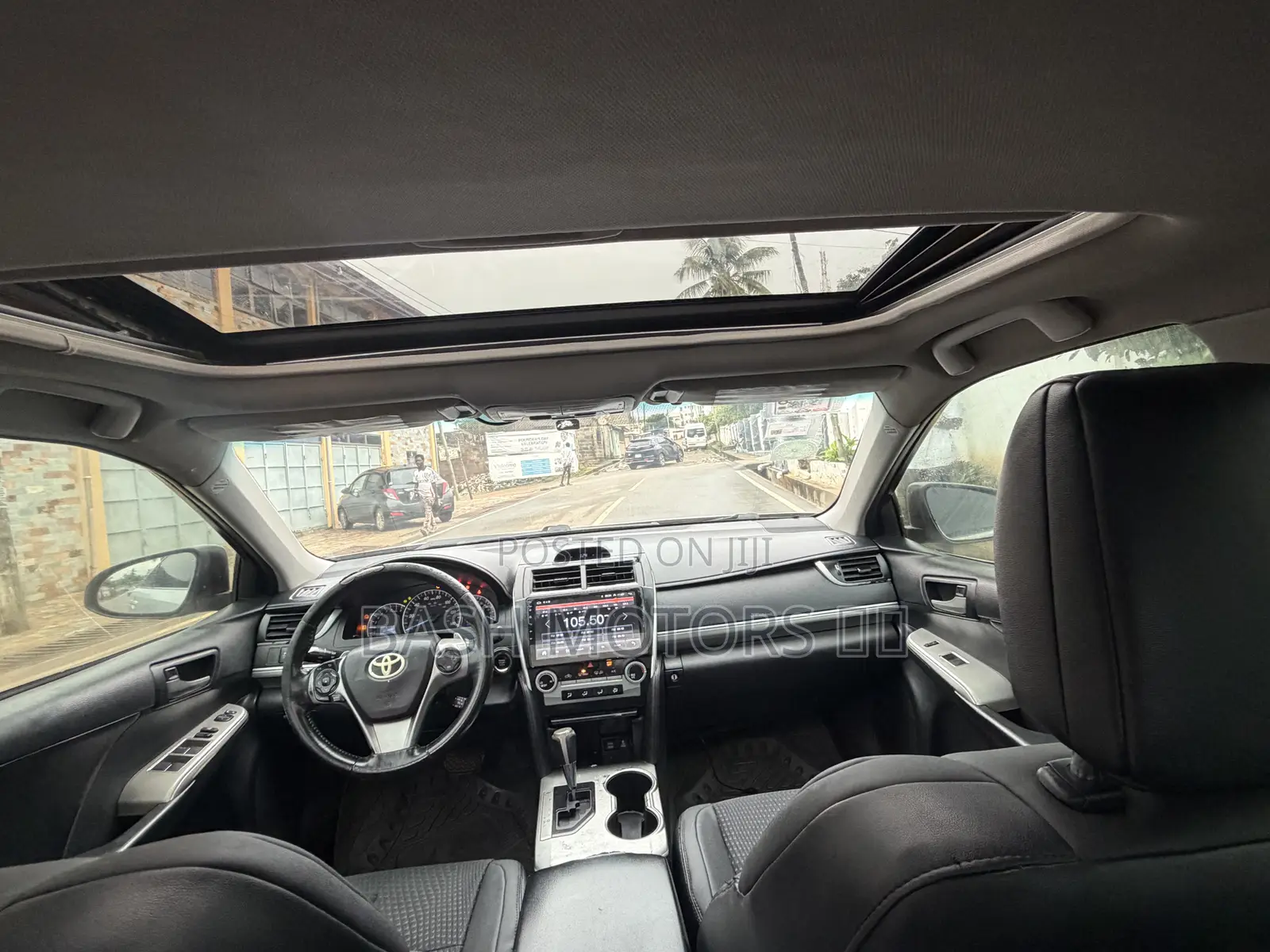 Toyota Camry SE 4dr Sedan (2.5L 4cyl 6A) 2014 Silver