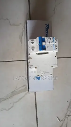 Reeem Breaker 2 Poles