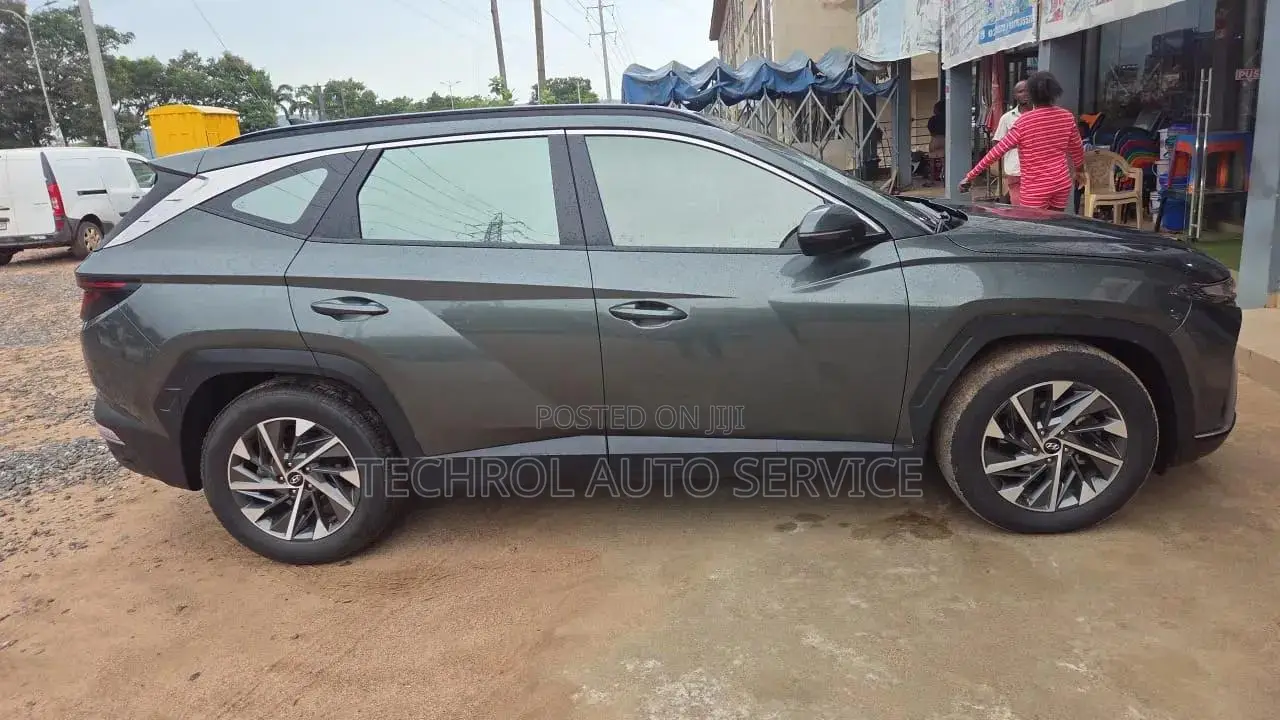 Hyundai Tucson SE 2022 Gray