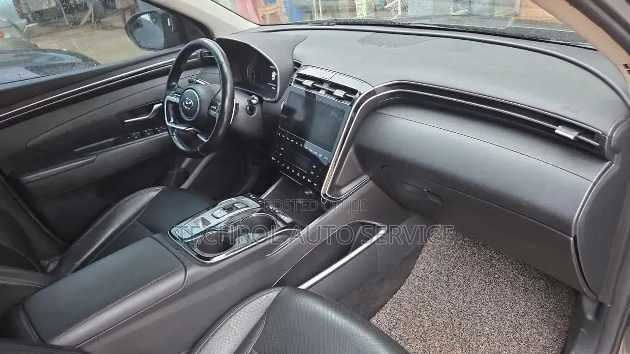 Hyundai Tucson SE 2022 Gray
