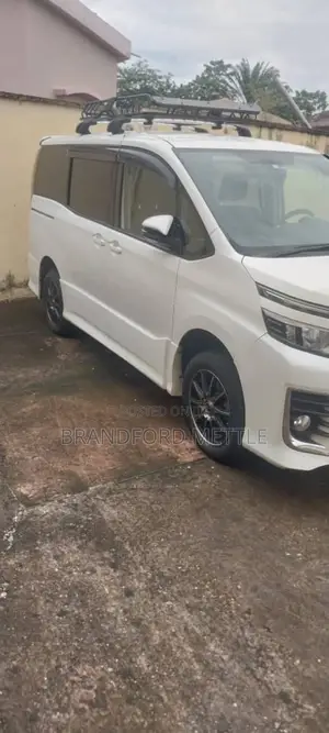 Toyota Voxy 2015 White