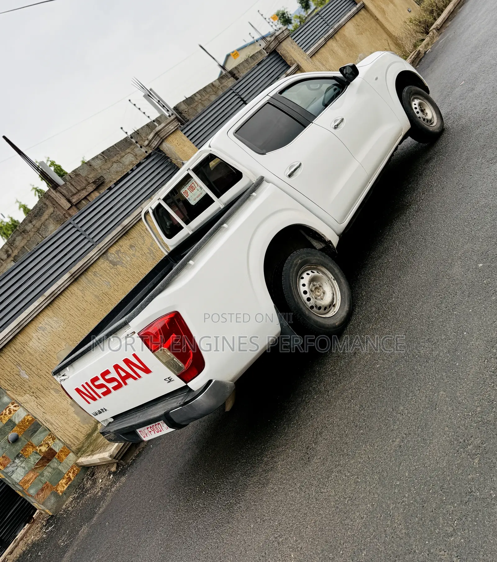 Nissan Navara 2017 White