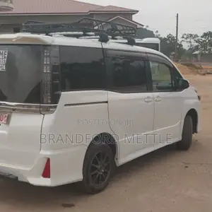Toyota Voxy 2015 White