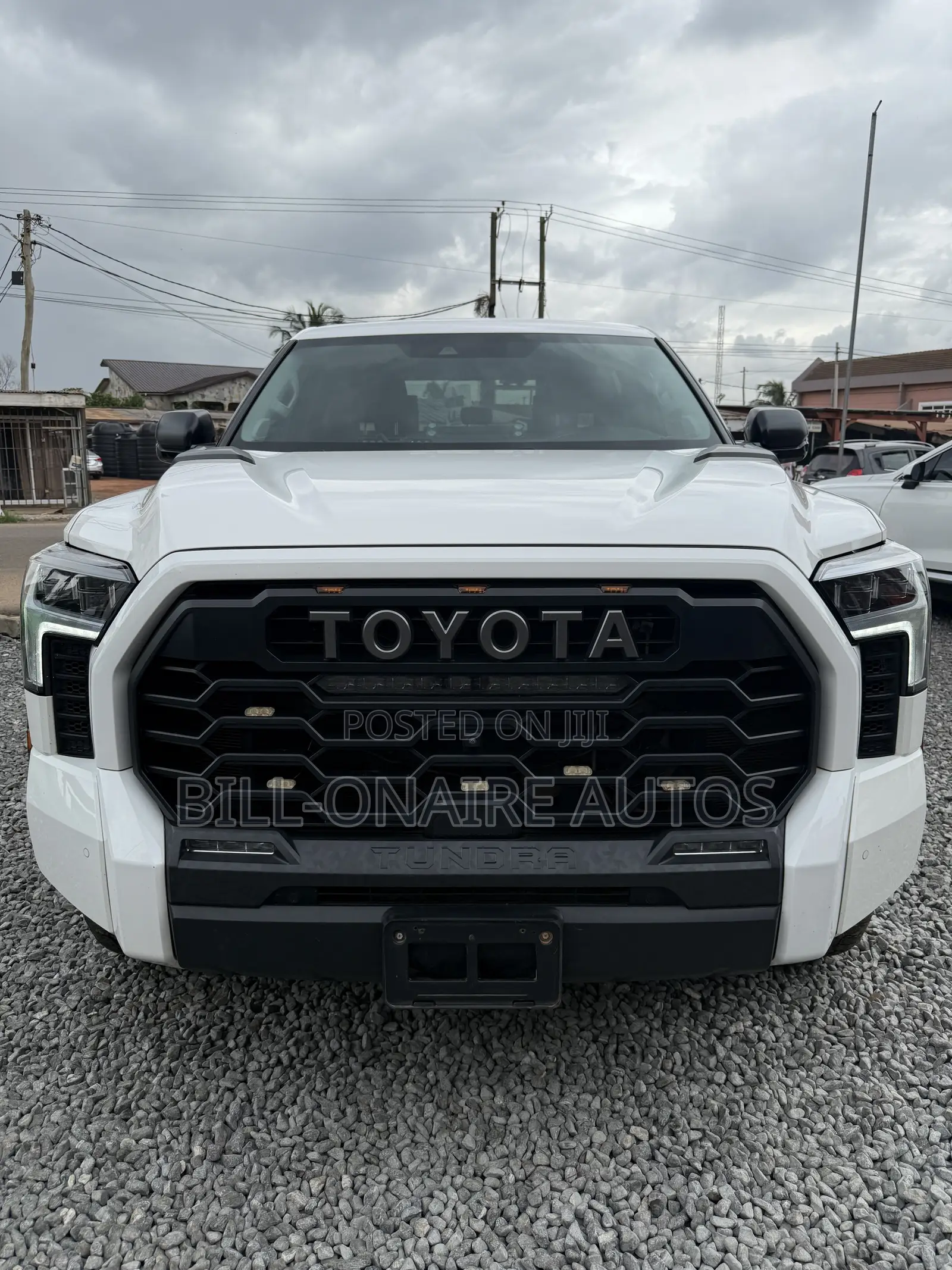 Toyota Tundra 2023 White