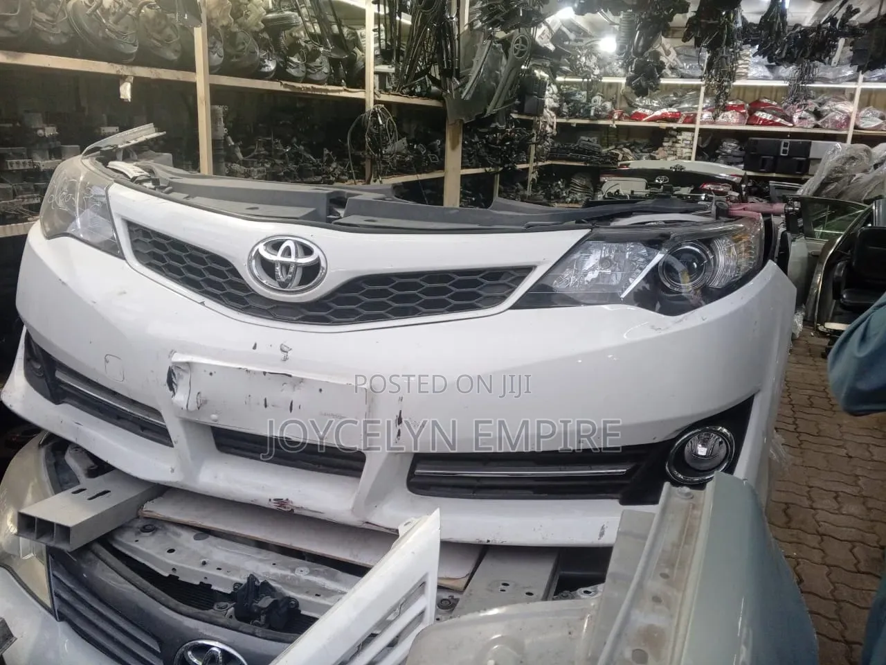 2014 Toyota Camry Front Cut