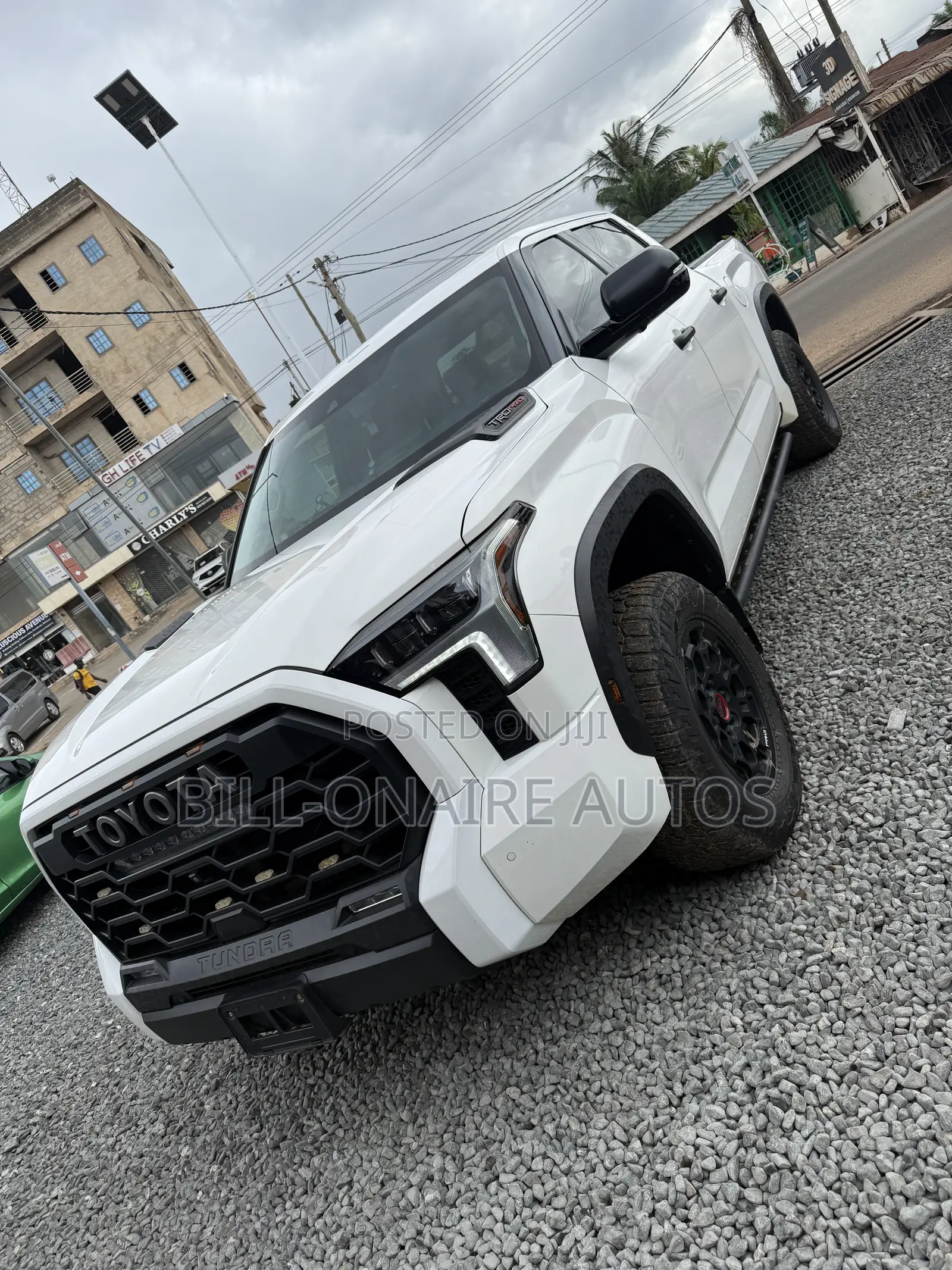 Toyota Tundra 2023 White