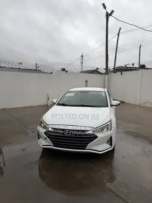 Hyundai Elantra 2019 White