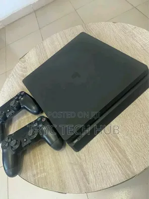 Ps4 Slim With Two Pad