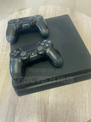 Ps4 Slim With Two Pad
