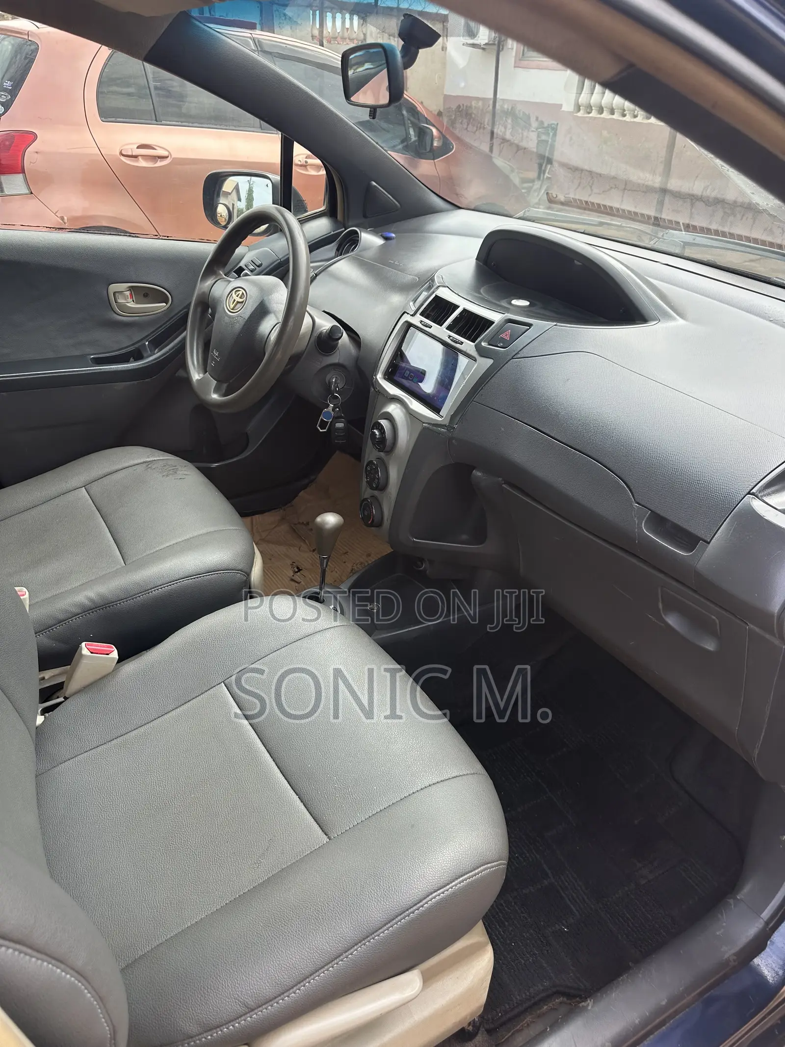 Toyota Vitz 1.3 FWD 5dr 2010 Blue
