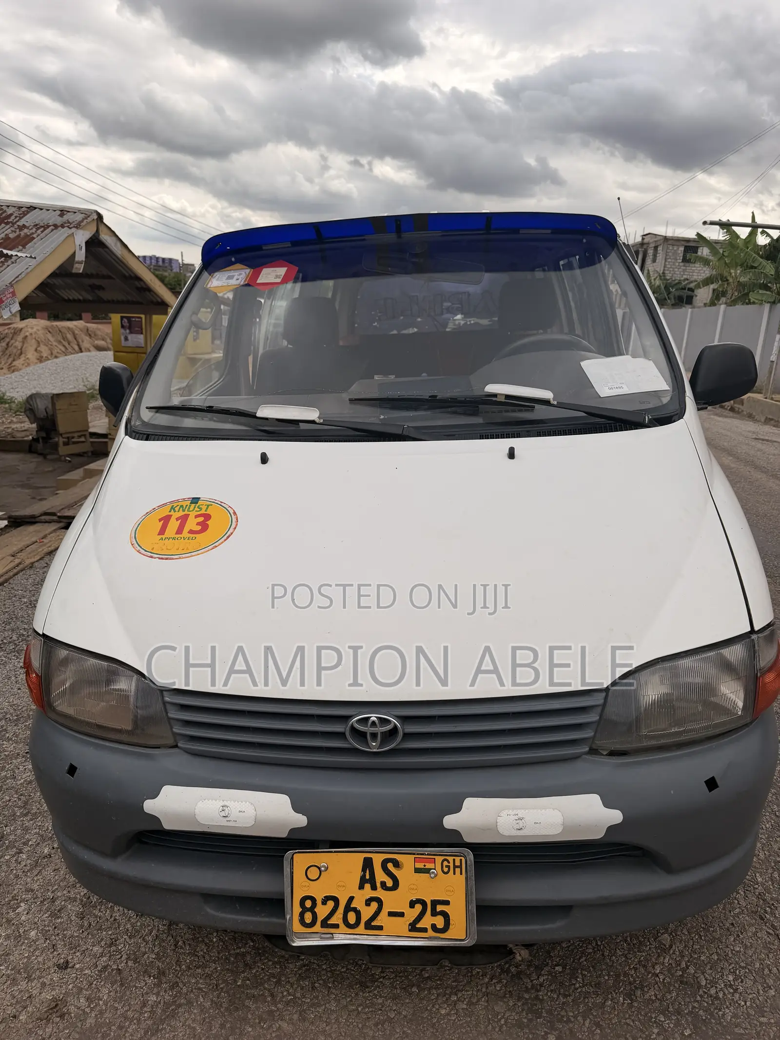 Toyota HiAce 2010 White