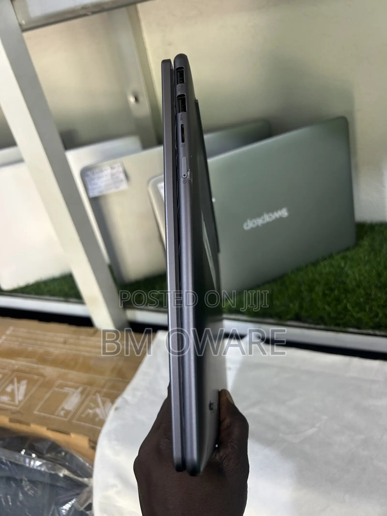 New Laptop Lenovo Yoga 7i 16GB Intel Core Ultra 7 SSD 1T
