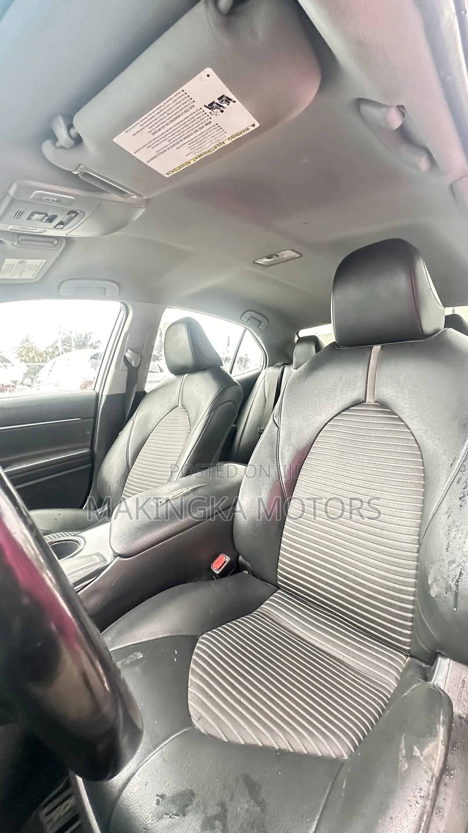 Toyota Camry SE (2.5L 4cyl 8A) 2019 Silver