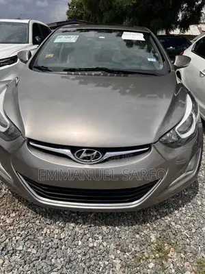 Hyundai Elantra Limited Sedan FWD (1.8L 4cyl 6A) 2016 Gold