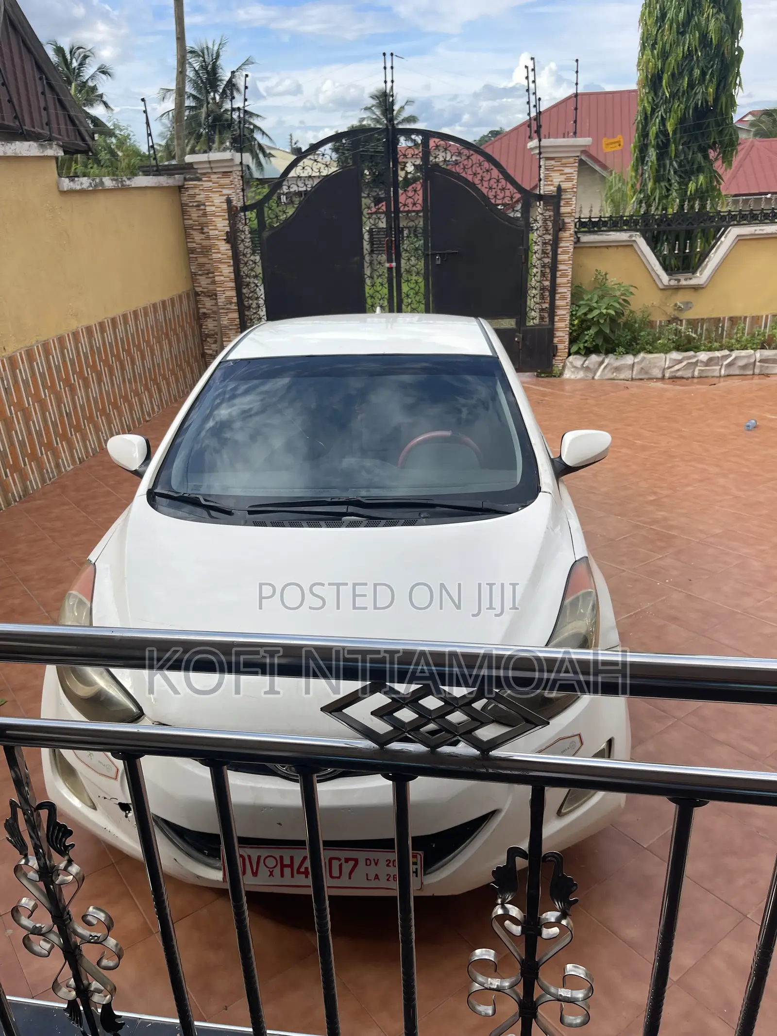 Hyundai Elantra GLS Sedan FWD (1.8L 4cyl 6M) 2013 White