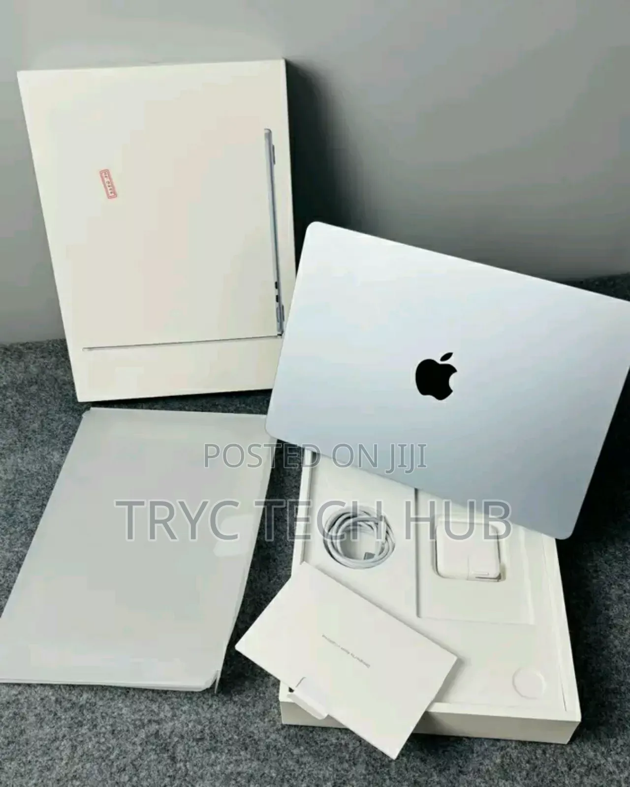New Laptop Apple MacBook Air 2024 M3 13-inch 16GB Apple M3 SSD 1T