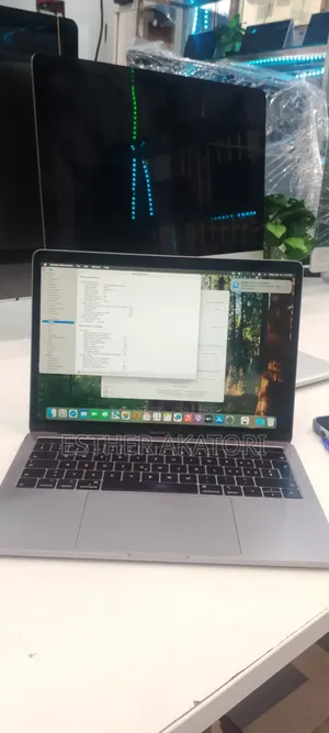 Laptop Apple MacBook Pro 2019 16GB Intel Core i5 SSD 256GB