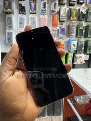 Apple iPhone 11 64 GB Red
