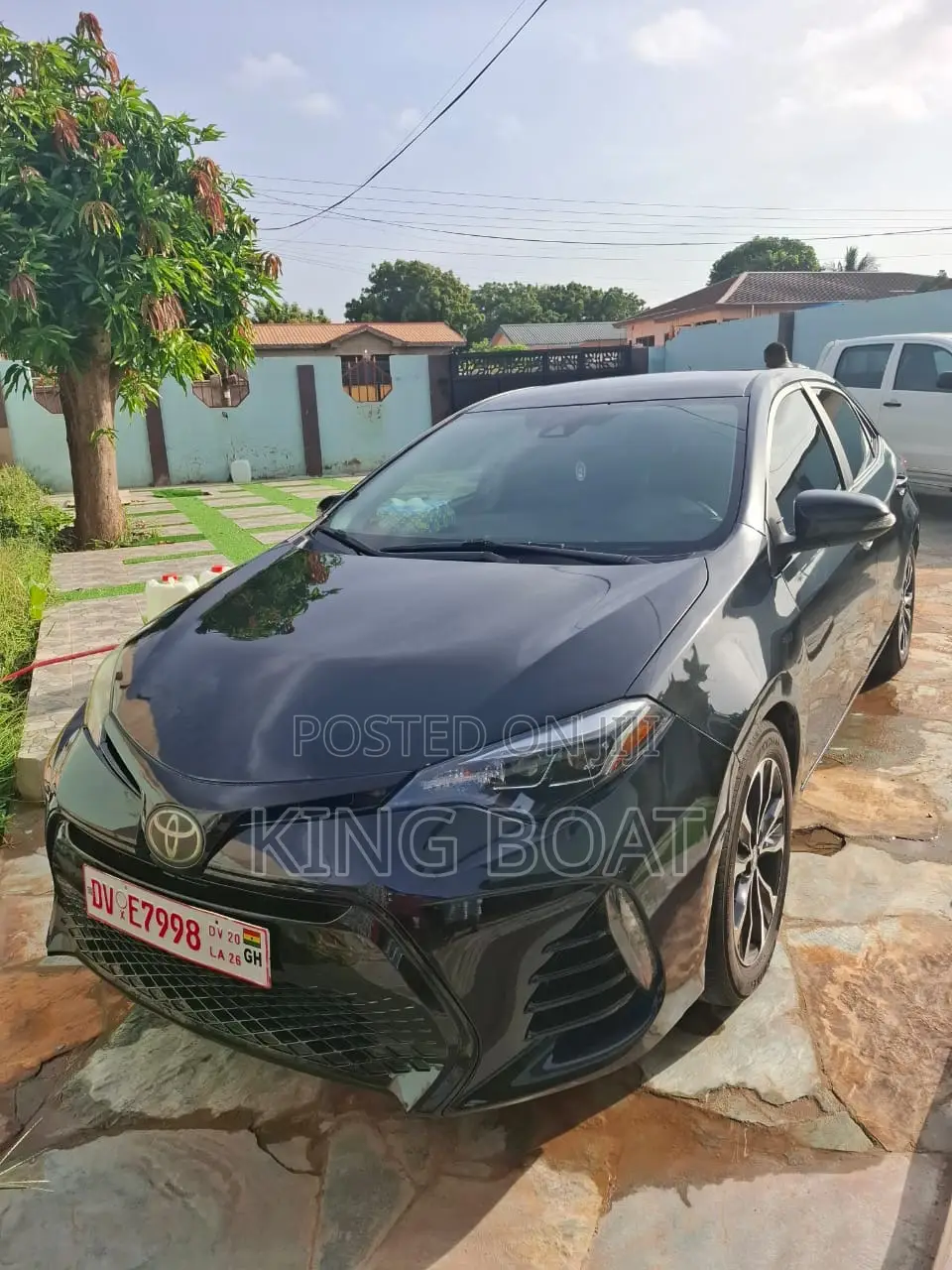 Toyota Corolla SE (1.8L 4cyl 2A) 2018 Blue