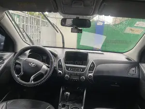 Hyundai Tucson GLS AWD 2010 Gray