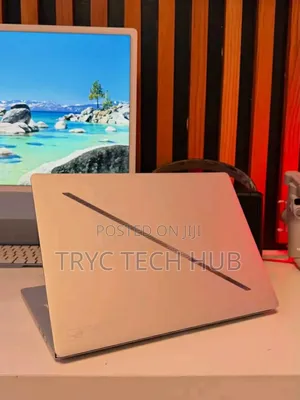 New Laptop Asus ROG Zephyrus G16 32GB AMD Ryzen 9 SSD 1T