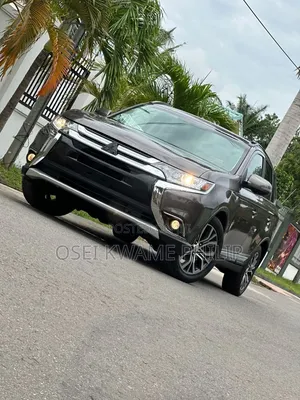 Mitsubishi Outlander 2018 Gray