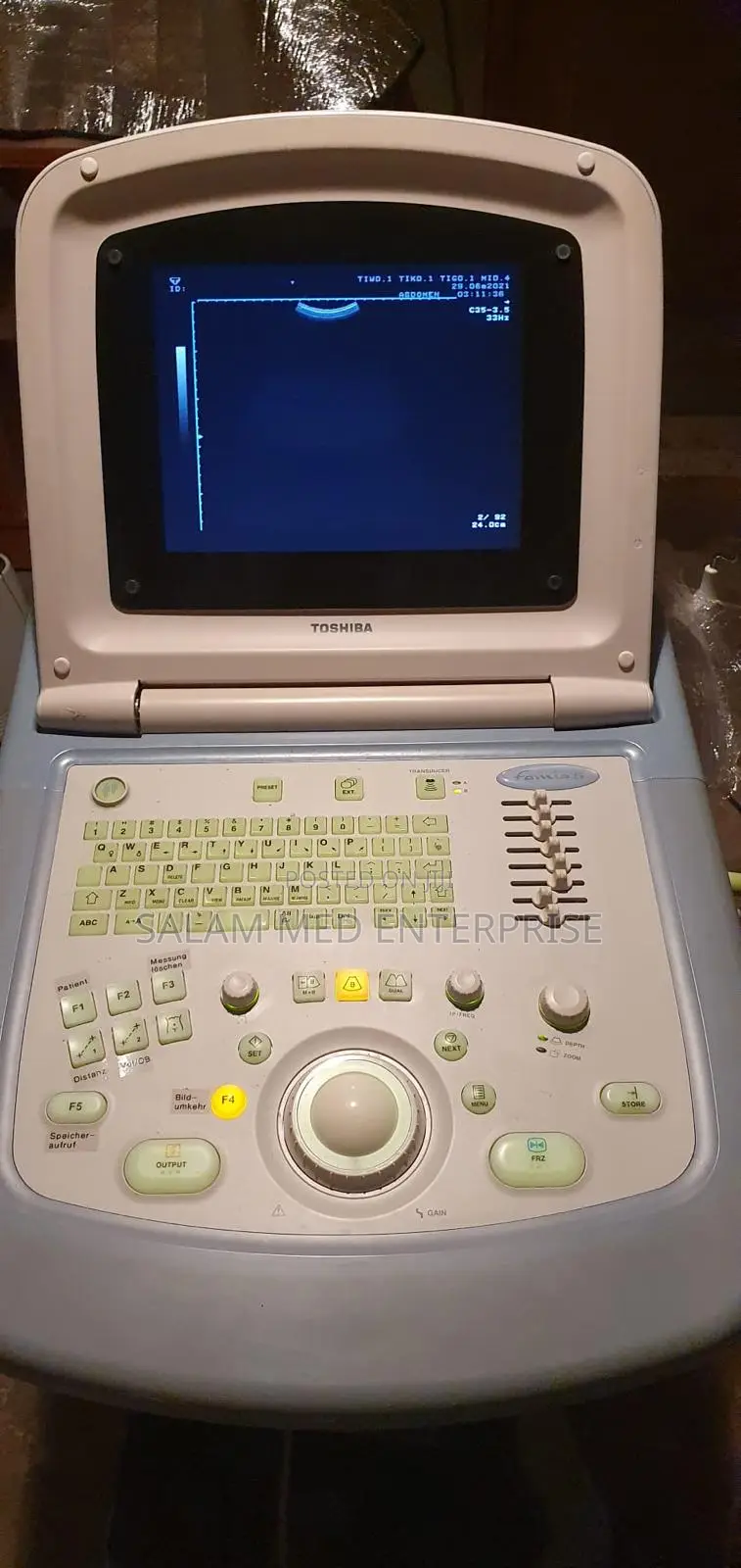 Toshiba Mobile Black White Ultrasound Machine