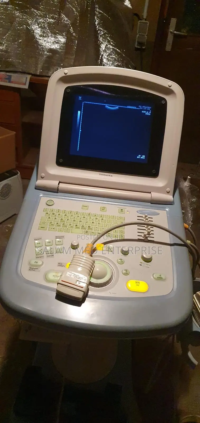 Toshiba Mobile Black White Ultrasound Machine