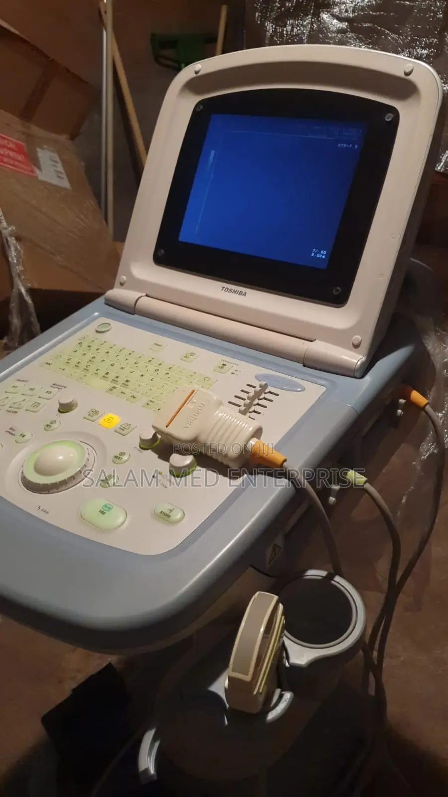 Toshiba Mobile Black White Ultrasound Machine